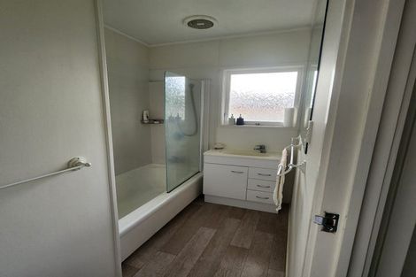 Photo of property in 38a Whiteacres Drive, Sunnyhills, Auckland, 2010