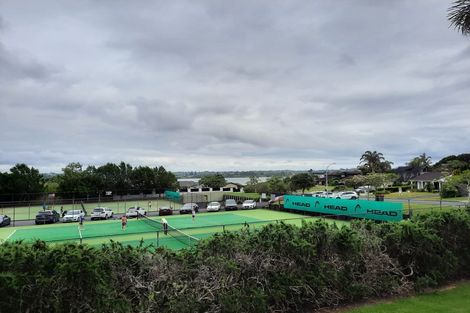 Photo of property in 2 Oleander Point, Farm Cove, Auckland, 2012