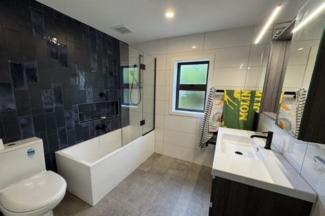 Photo of property in 35 Matua Road, Huapai, Kumeu, 0810