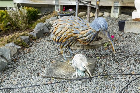 Photo of property in 6 Hobbit Lane, Pinehaven, Upper Hutt, 5371