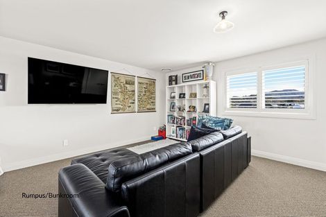 Photo of property in 26 Sandpiper Avenue, Point Wells, 0986