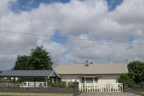 Photo of property in 15 Blockhouse Bay Road, Avondale, Auckland, 1026
