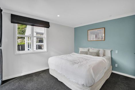 Photo of property in 15 Bracken Street, New Plymouth, 4310