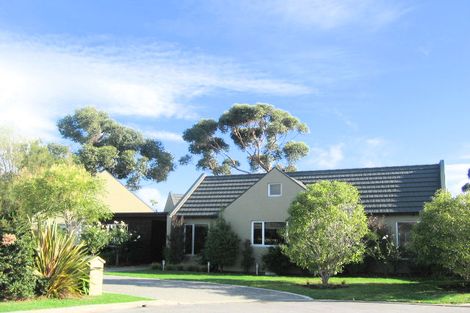 Photo of property in 5 Rae Lane, Paraparaumu Beach, Paraparaumu, 5032