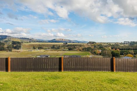 Photo of property in 156 Pacific Drive, Fitzherbert, Palmerston North, 4410