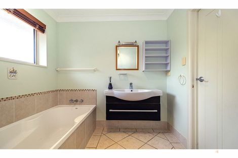 Photo of property in 9 Flatman Crescent, Geraldine, 7930