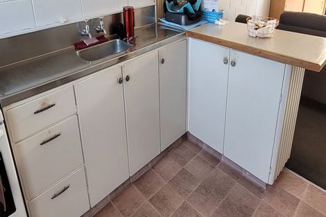 Photo of property in 24 Maire Street, Inglewood, 4330