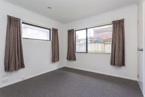 Photo of property in 70 Solar Road, Glen Eden, Auckland, 0602