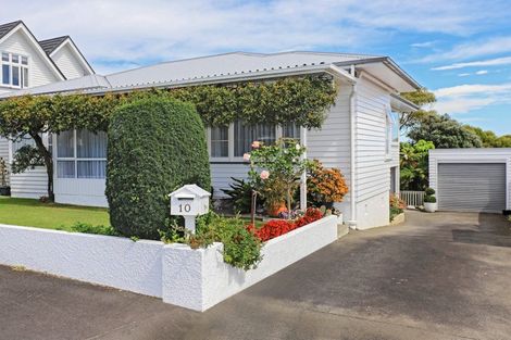 Photo of property in 10 Coleman Terrace, Hospital Hill, Napier, 4110