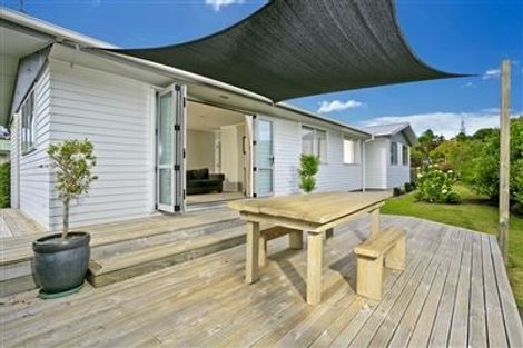 Photo of property in 2 Wykeham Place, Glenfield, Auckland, 0629
