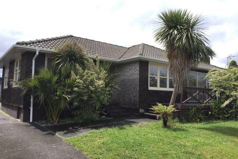 Photo of property in 5 Glen Marine Parade, Glendene, Auckland, 0602