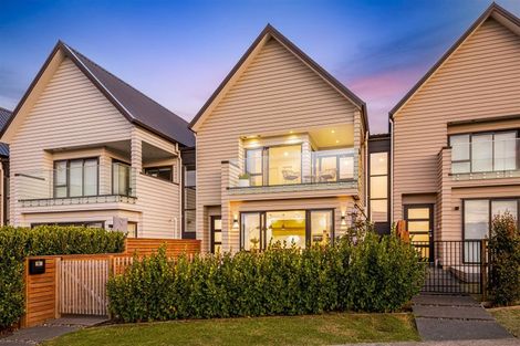 Photo of property in 10 Arran Point Parade, Orewa, 0931