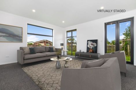 Photo of property in 17 Coolen Place, Tuakau, 2121