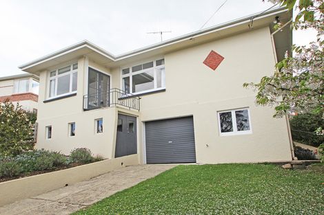 Photo of property in 14 Solway Street, Holmes Hill, Oamaru, 9401