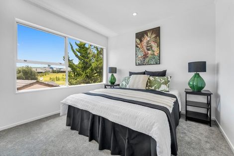 Photo of property in 28 Annison Avenue, Glen Eden, Auckland, 0602