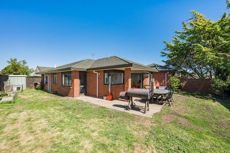 Photo of property in 139 Guildford Drive, Paraparaumu Beach, Paraparaumu, 5032