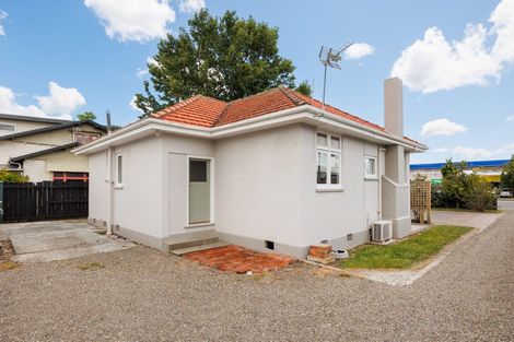 Photo of property in 996 Tremaine Avenue, Roslyn, Palmerston North, 4414