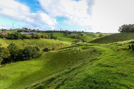Photo of property in 5 Byron Place, Whalers Gate, New Plymouth, 4310