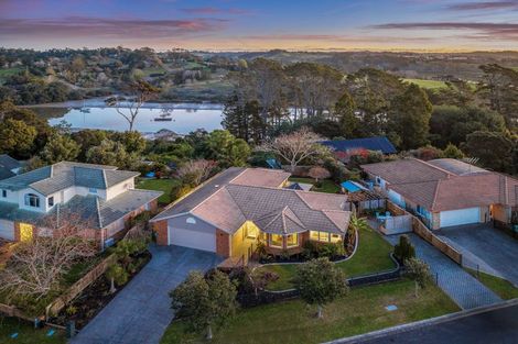 Photo of property in 46 Blue Heron Rise, Stanmore Bay, Whangaparaoa, 0932