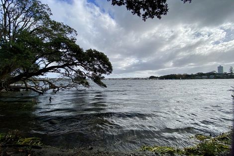 Photo of property in 278 Hurstmere Road, Takapuna, Auckland, 0622