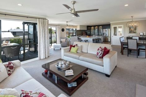 Photo of property in 14a The Parade, Bucklands Beach, Auckland, 2012