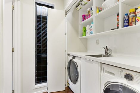 Photo of property in 2/7 Sentinel Road, Herne Bay, Auckland, 1011