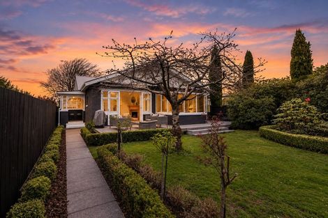 Photo of property in 30 Blighs Road, Strowan, Christchurch, 8052