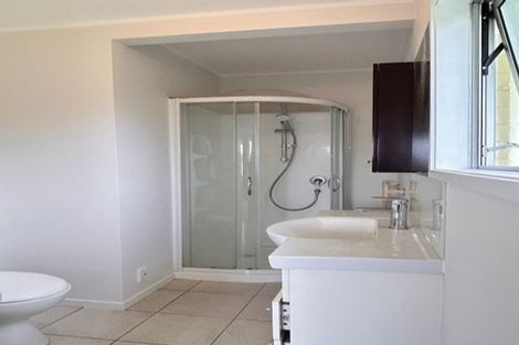 Photo of property in 21 Shanaway Rise, Hillcrest, Auckland, 0627