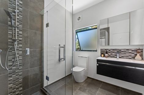 Photo of property in 200 Tawa Road, Kumeu, 0891