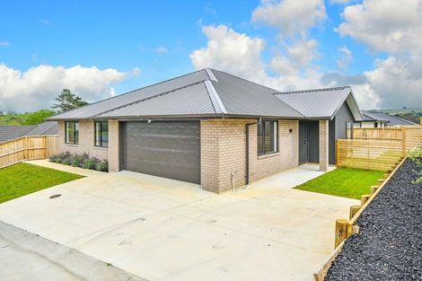 Photo of property in 35a Leathem Crescent, Pokeno, 2402