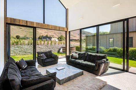 Photo of property in 13 Theodore Court, Wanaka, 9305