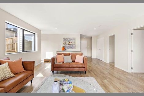 Photo of property in 18 Para Close, Fairview Heights, Auckland, 0632