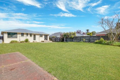 Photo of property in 11 Dinton Street, Russley, Christchurch, 8042