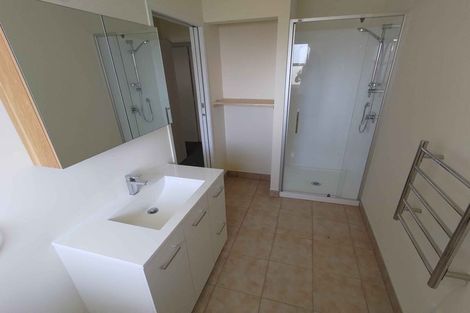 Photo of property in 4 Butterworth Avenue, Opaheke, Papakura, 2113