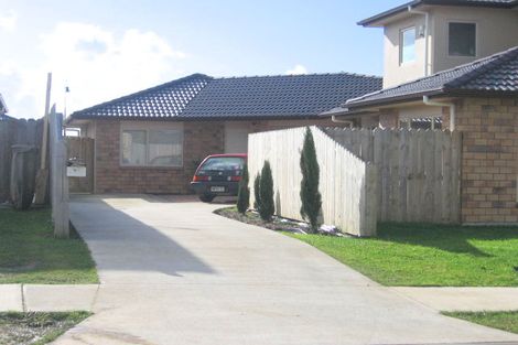 Photo of property in 16 Shankill Place, East Tamaki, Auckland, 2013