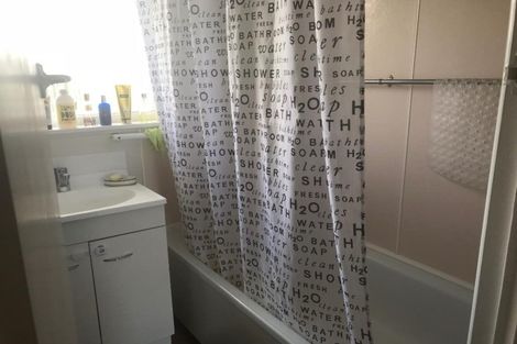 Photo of property in 4/109 Ocean View Road, Hillcrest, Auckland, 0627