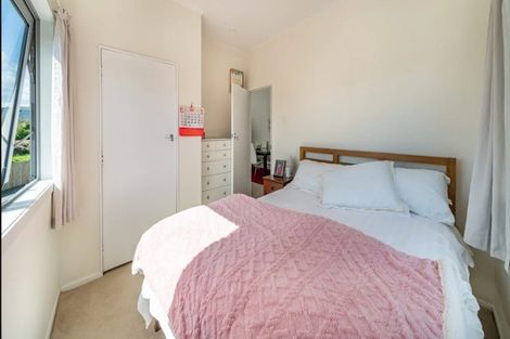 Photo of property in 71n Randwick Crescent, Moera, Lower Hutt, 5010