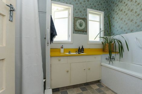 Photo of property in 472 Maharakeke Road, Waipukurau, 4281