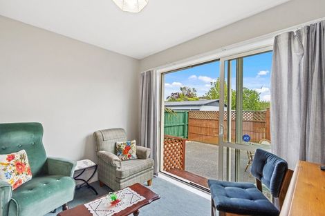 Photo of property in 35 Farnborough Street, Aranui, Christchurch, 8061