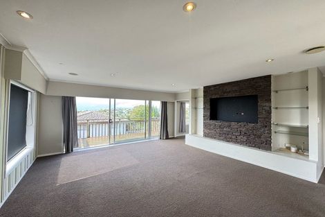 Photo of property in 86 Glamorgan Drive, Torbay, Auckland, 0630
