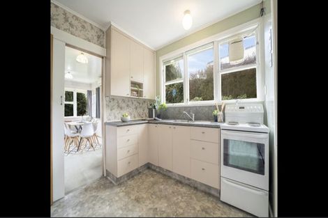 Photo of property in 3 South Street, Tawa, Wellington, 5028