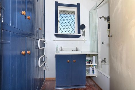 Photo of property in 6 George Street, Ohingaiti, Hunterville, 4785