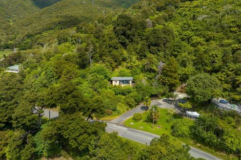 Photo of property in 1974 Queen Charlotte Drive, Momorangi Bay, Picton, 7281