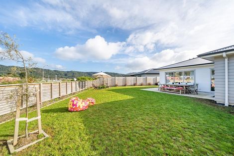 Photo of property in 51 Brian Morgan Terrace, Wainuiomata, Lower Hutt, 5014