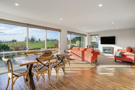Photo of property in 32 Northview Avenue, Winton, 9720