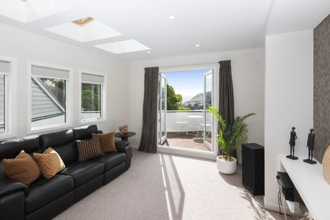 Photo of property in 2 Challenger Lane, Redcliffs, Christchurch, 8081