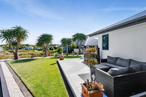 Photo of property in 10 Augusta Grove, Waiwhakaiho, New Plymouth, 4312
