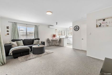 Photo of property in 1/50a Tawa Crescent, Manurewa, Auckland, 2102