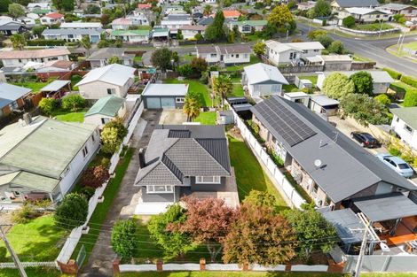 Photo of property in 15 Livingstone Avenue, Nawton, Hamilton, 3200