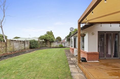 Photo of property in 35 Nielsen Gardens, Rototuna, Hamilton, 3210